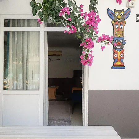 Hillside House Appart hôtel Sidé