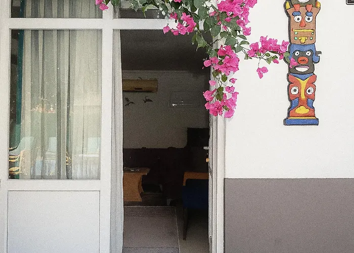 Hillside House Ξενοδοχείο με διαμερίσματα Σιντέ