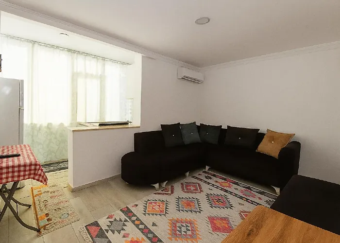 Apartmanhotel Hillside House 4*