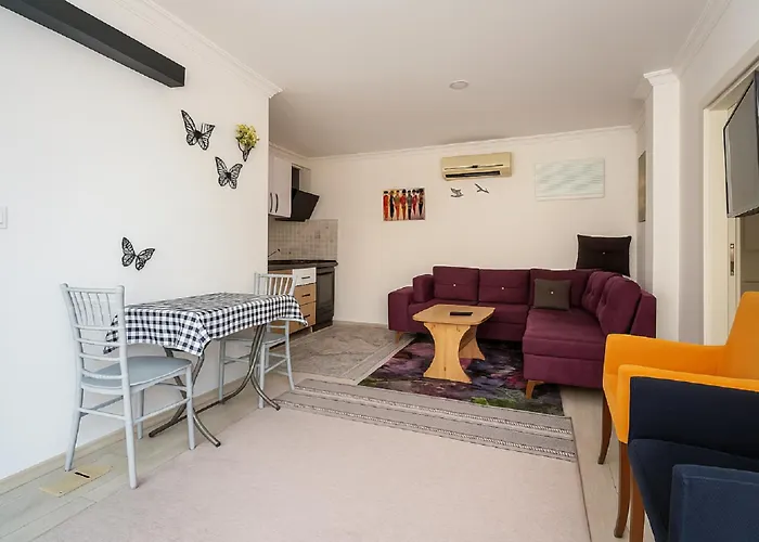 Hillside House Apartmanhotel