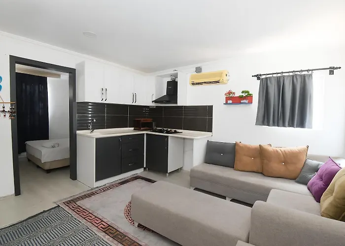 Hillside House Ξενοδοχείο με διαμερίσματα 4*