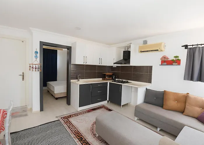 Apartmanhotel Hillside House 4*