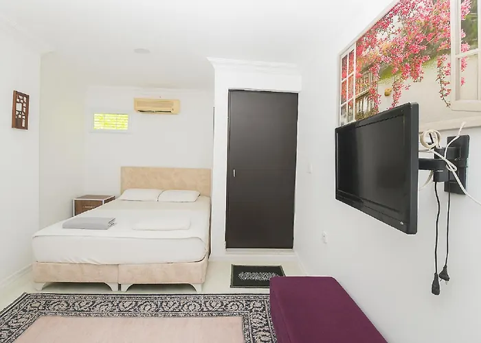 Hillside House Aparthotel