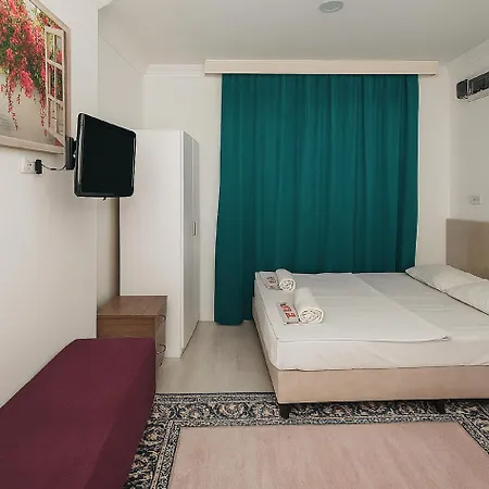 Apart Otel Hillside House Side